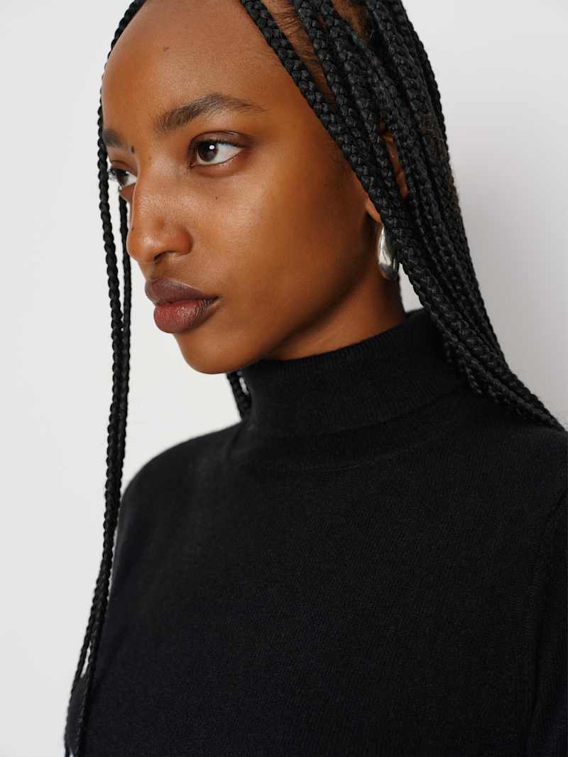 Jett Cashmere Turtleneck