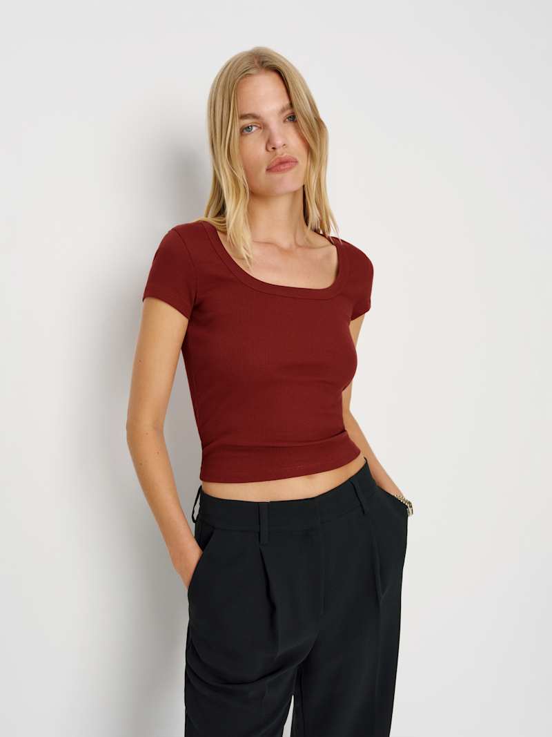 Marnie Tee