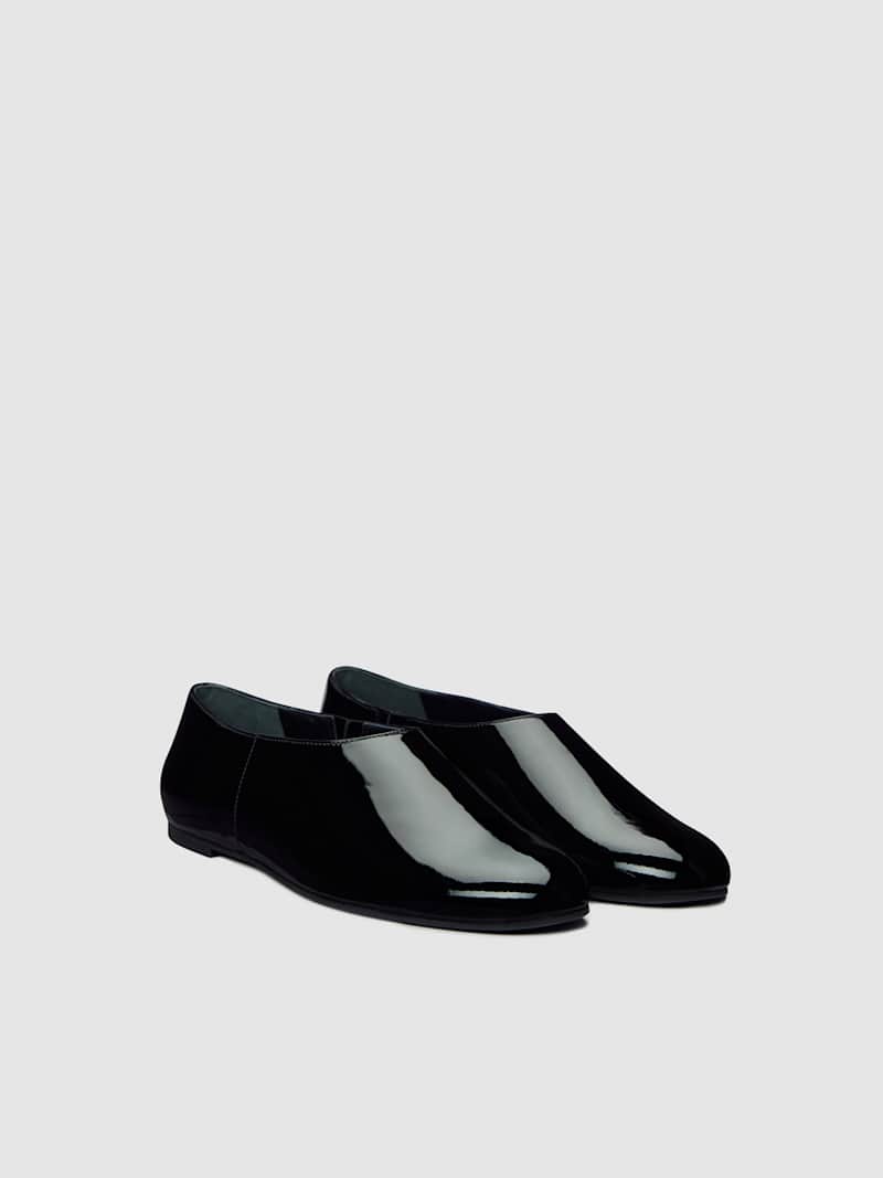Tia Flat