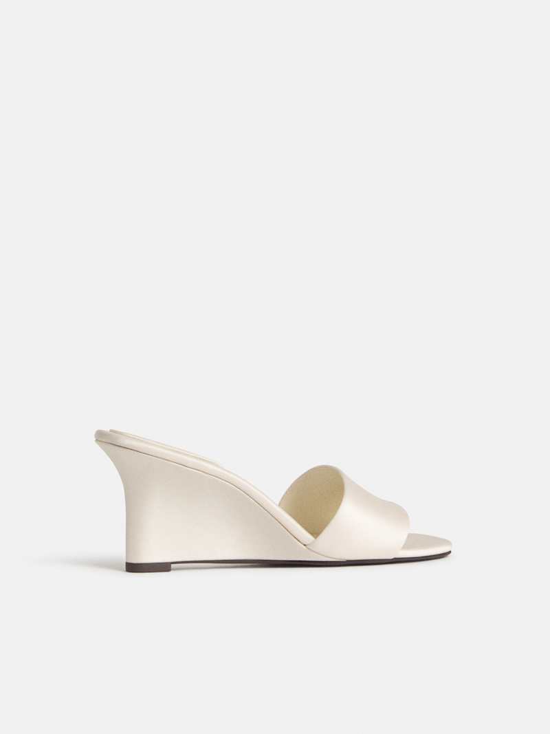 Gabriella Wedge