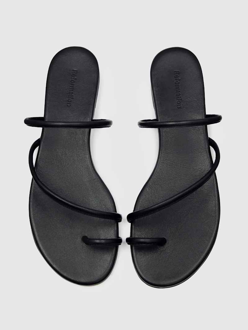 Ludo Toe Ring Strappy Flat Sandal